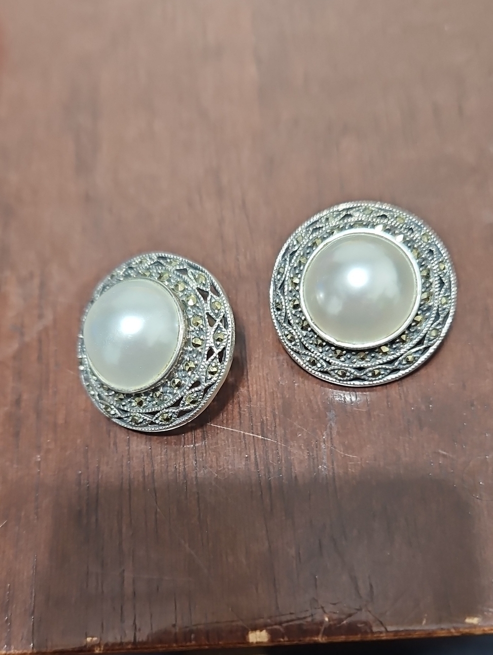Pearl Clip-On Earrings in White & Silver